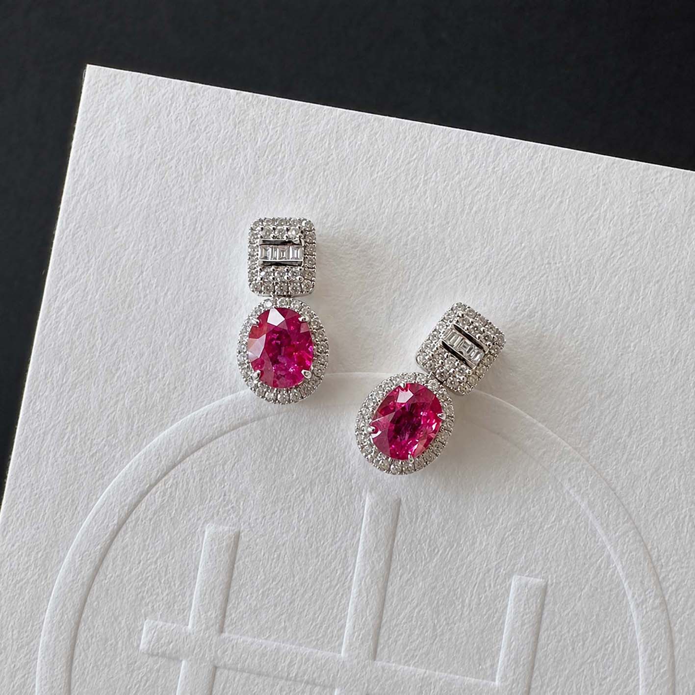 1.0ct ruby earrings with diamonds in 18k white gold