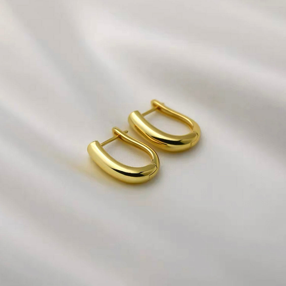 jullie arc earrings in 18k gold plated sterling silver