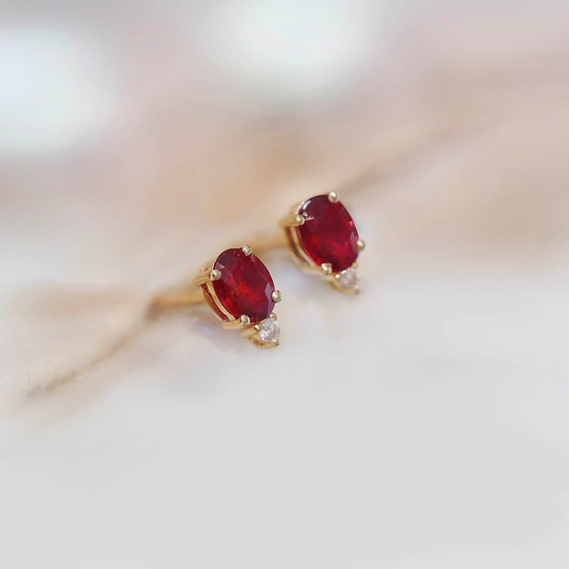single tulip ruby diamond earrings 18k gold