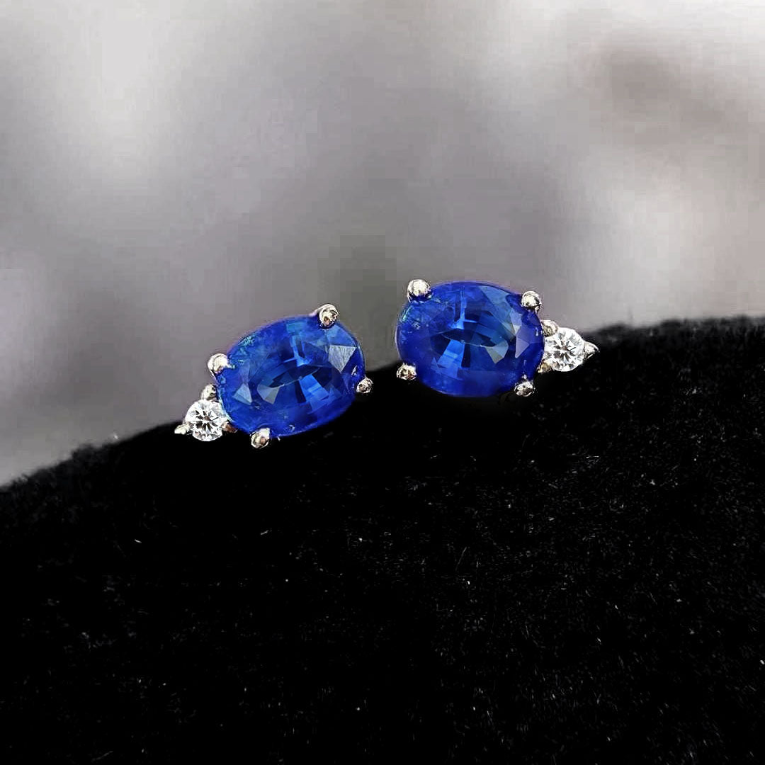 single tulip sapphire diamond earrings 18k white gold zoom
