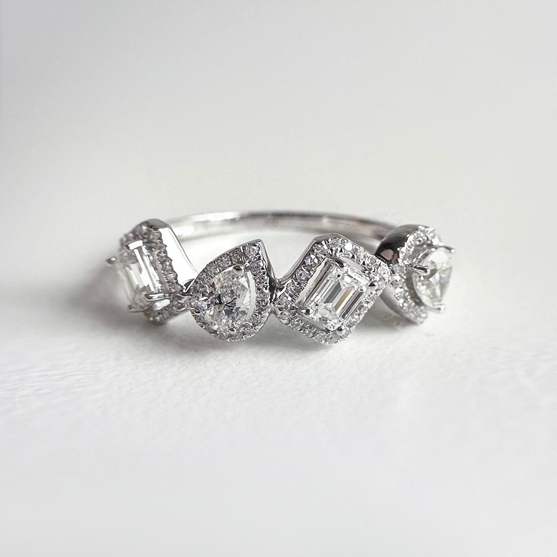 teide mixed-cut diamond ring in 18k white gold