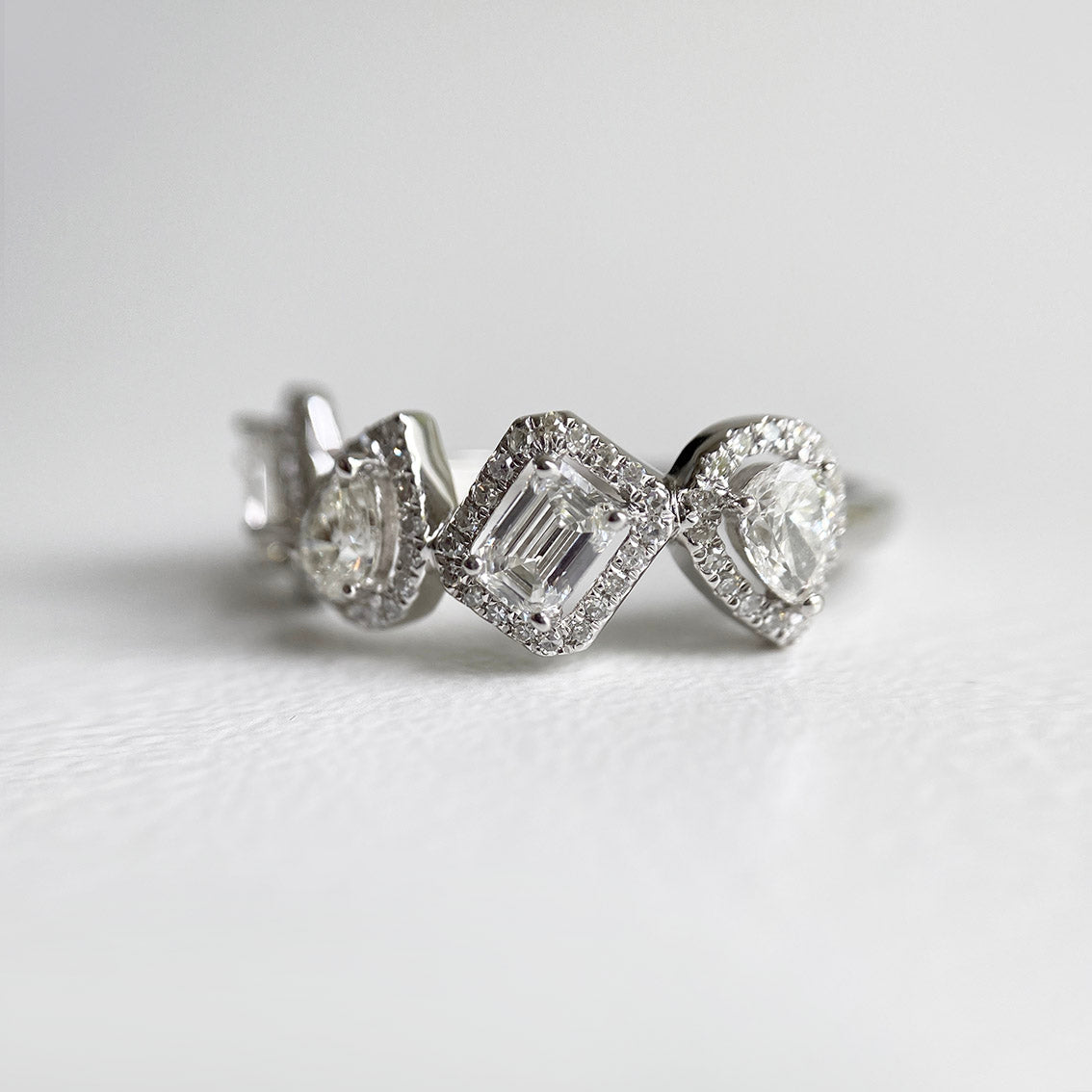 teide mixed-cut diamond ring in 18k white gold