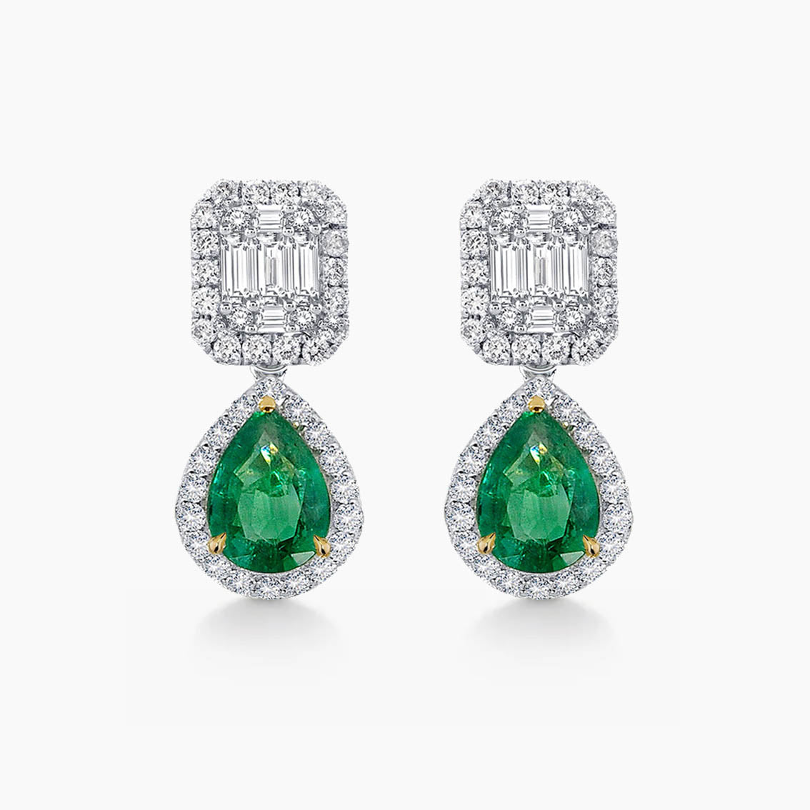 1.05ct emerald diamond earrings in 18k white gold