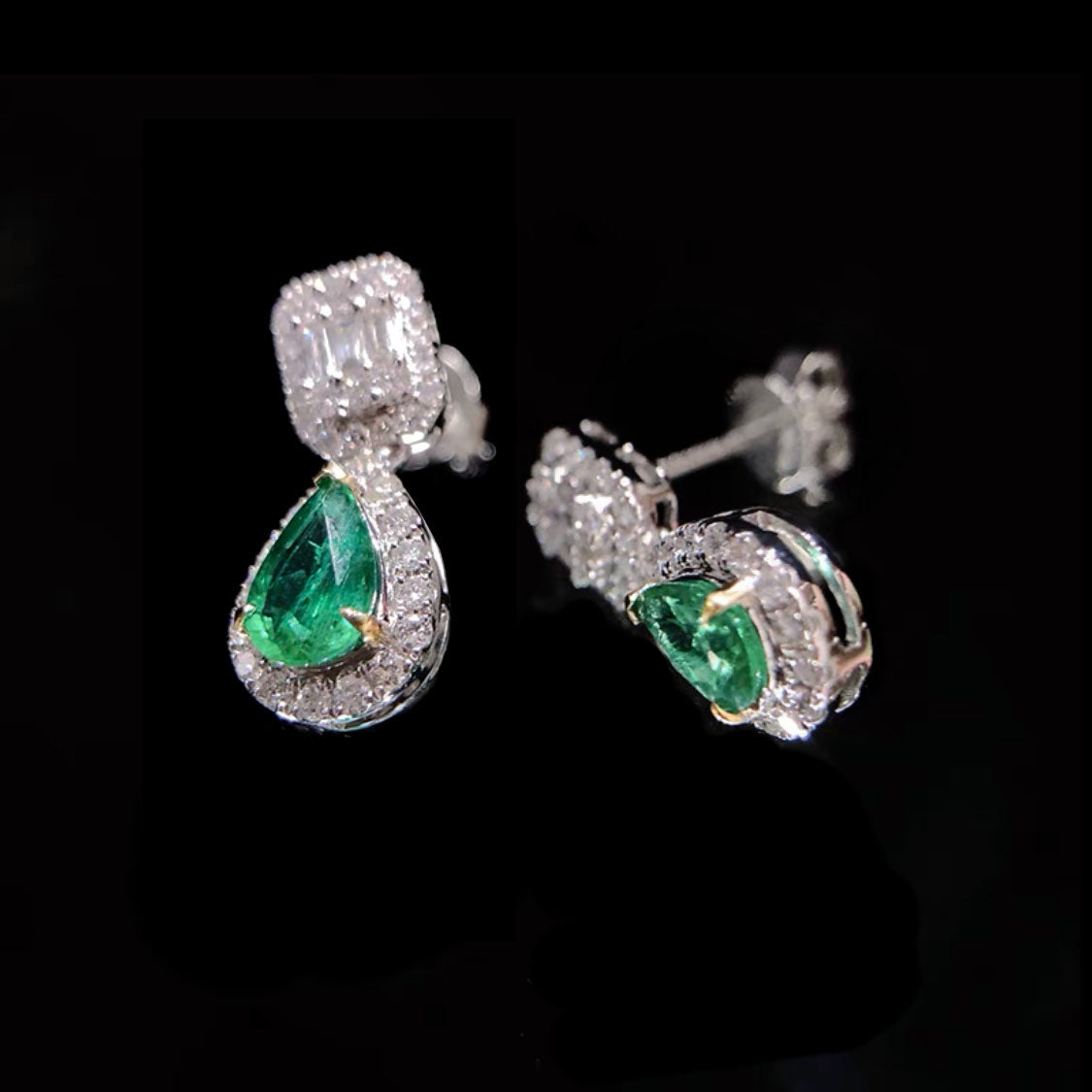 1.05ct emerald diamond earrings in 18k white gold