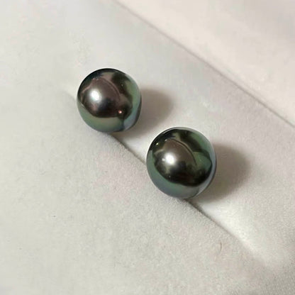 12mm green tahitian pearl earrings in 18k gold in box