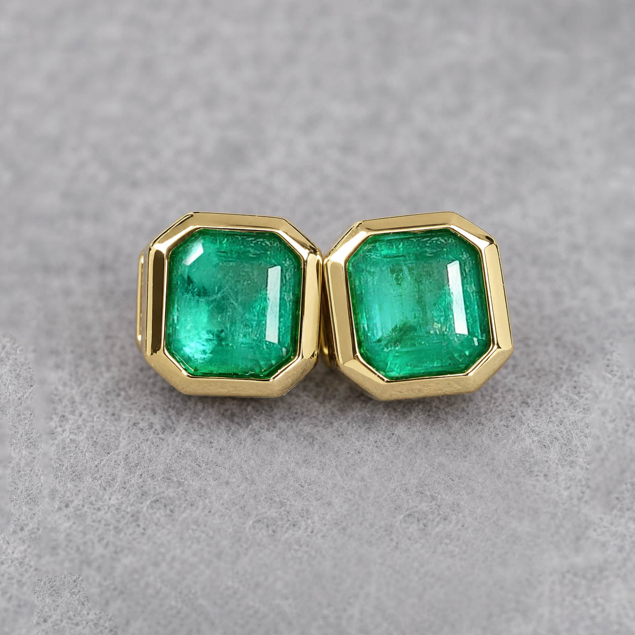 1.01ct bezel set asscher cut emerald earrings in 18k gold front view