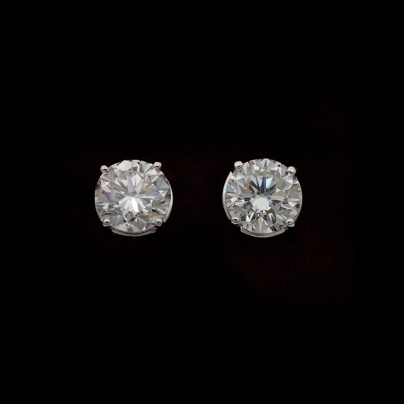 1ct diamond stud earrings in 18k white gold