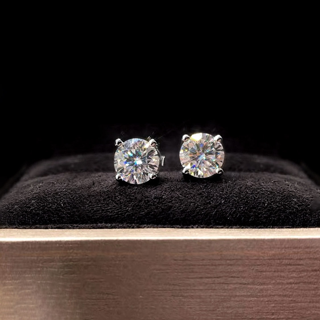 1ct diamond stud earrings in 18k white gold