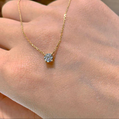 embrace 0.3ct diamond necklace in 18k gold