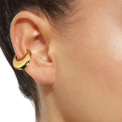 bold cuff earring in 18K gold plated silver on ear