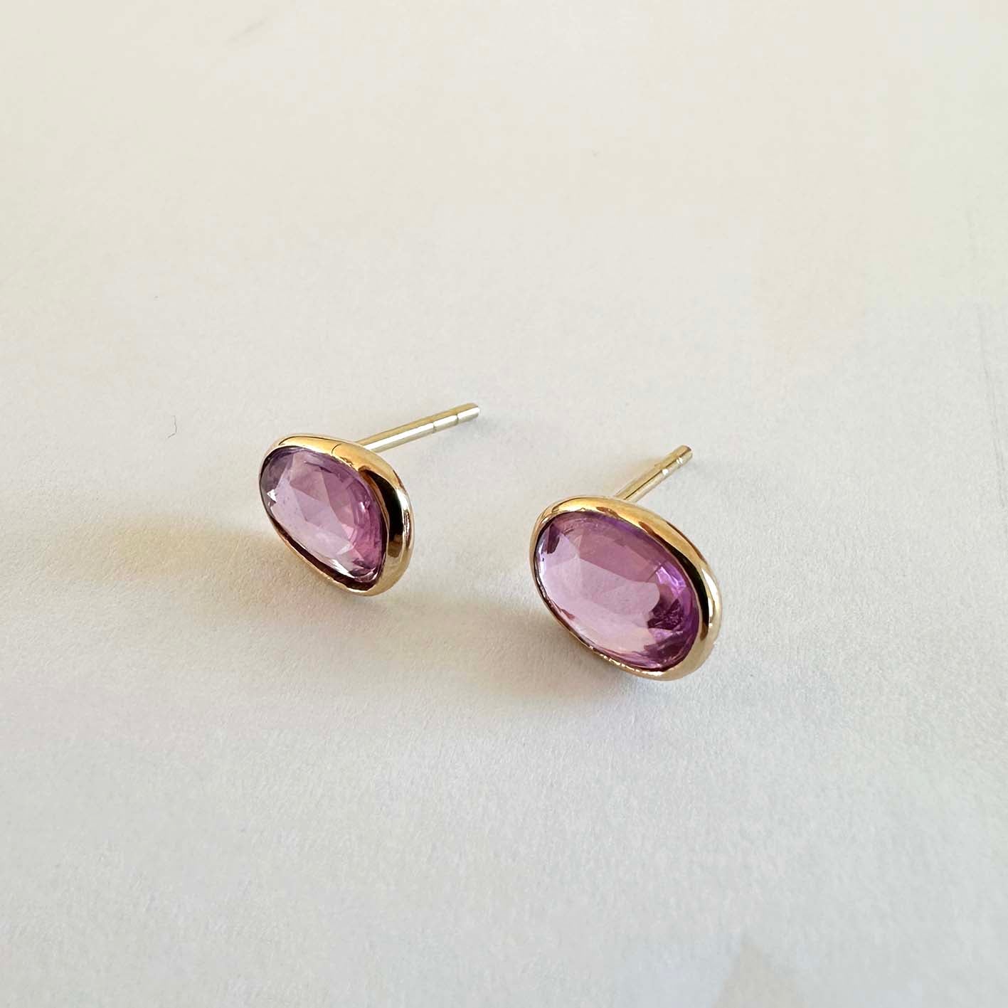 love more rose pinksapphire earrings in 18k gold side
