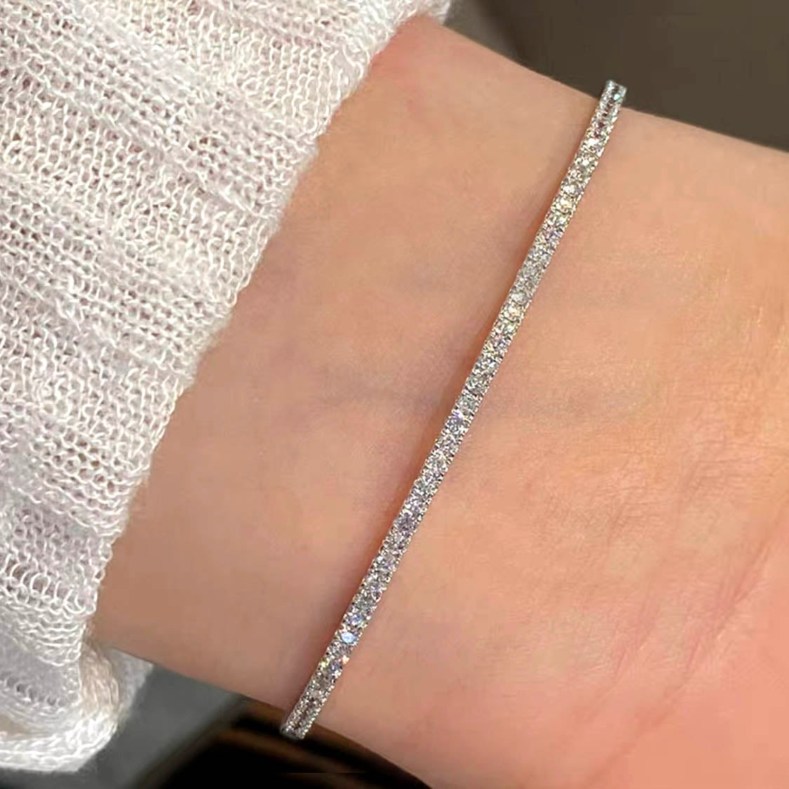 Diamond Tennis Bracelet in 18K White Gold Embrace