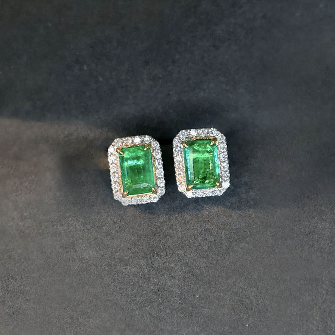 emerald earrings diamond halo in 18k white gold