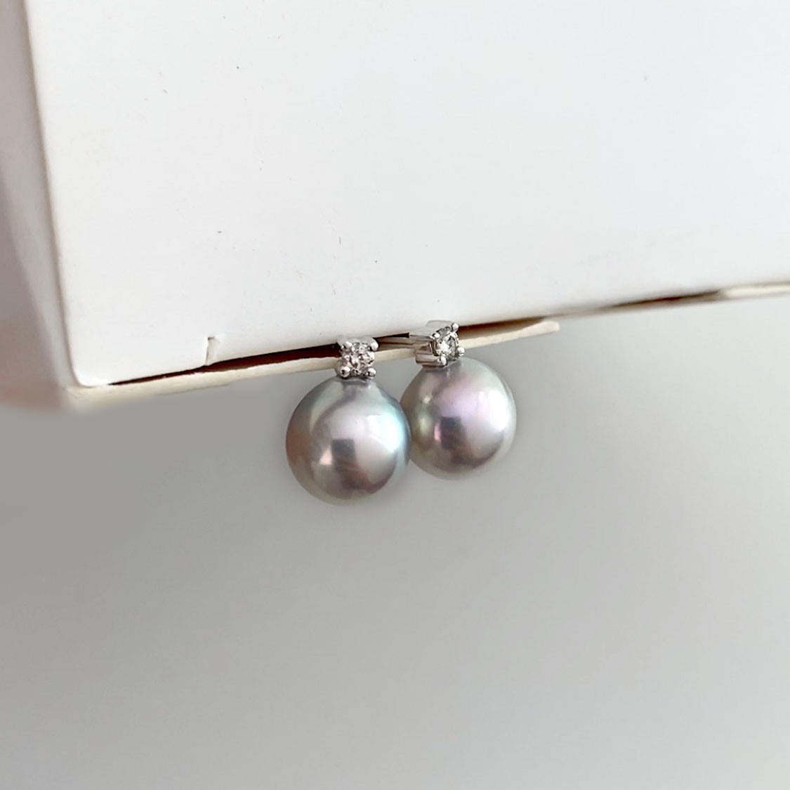 grey akoya pearl diamoon earrings in 18k white gold