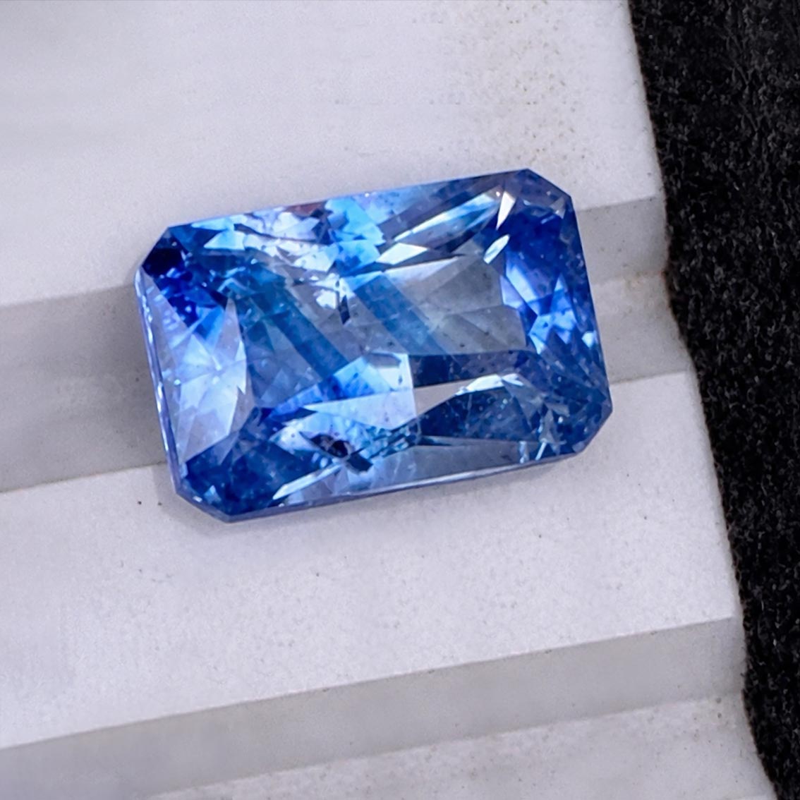aitches bi-color blue sapphire