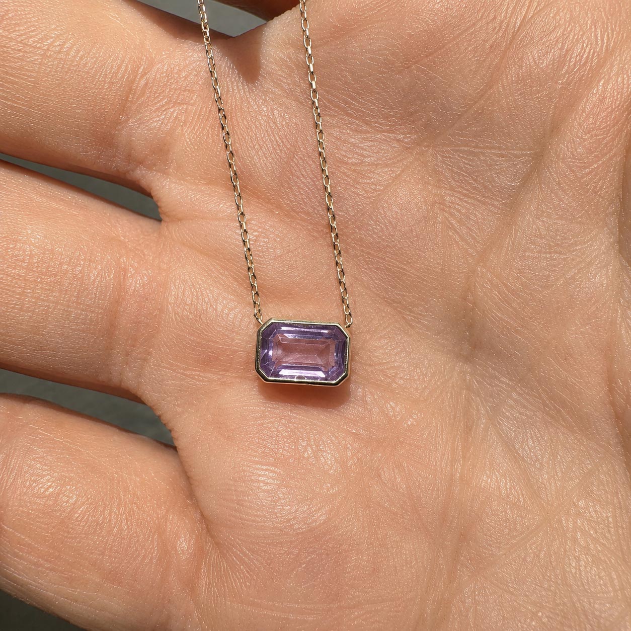 ooak bezel set purple sapphire necklace in 18k gold zoom