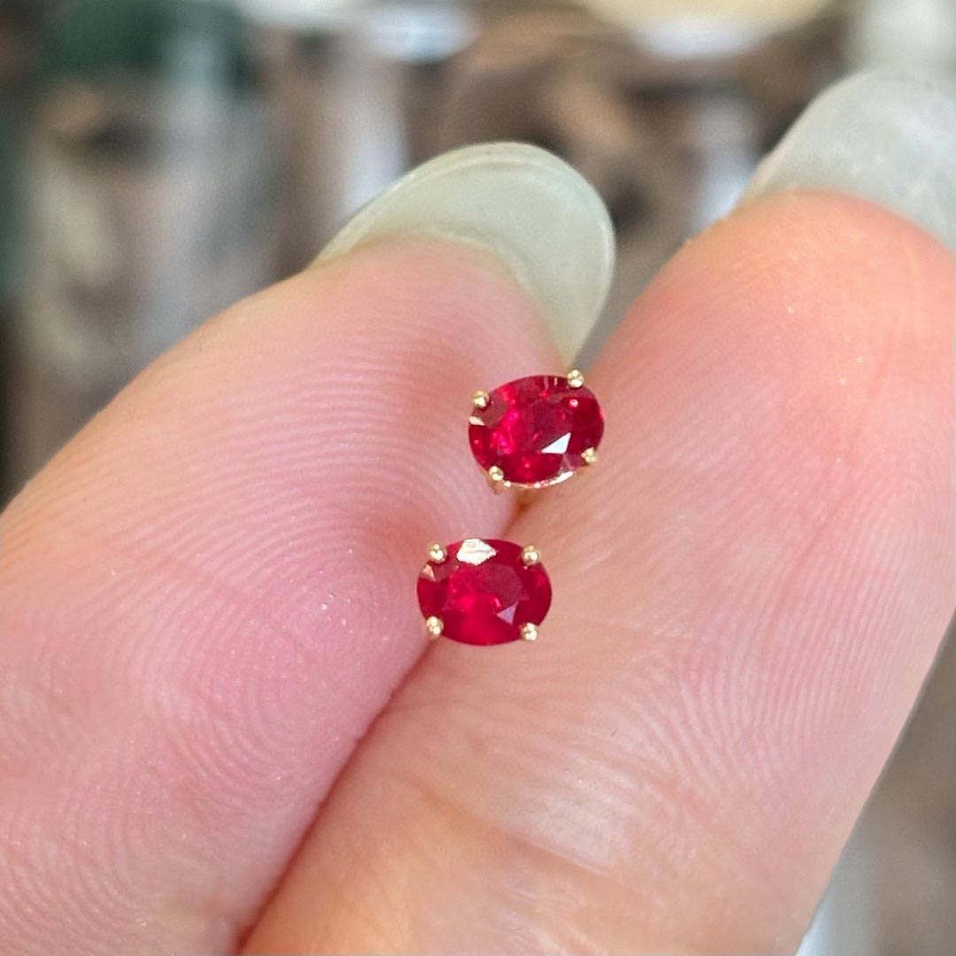 single tulip oval ruby earrings 18k gold on hand