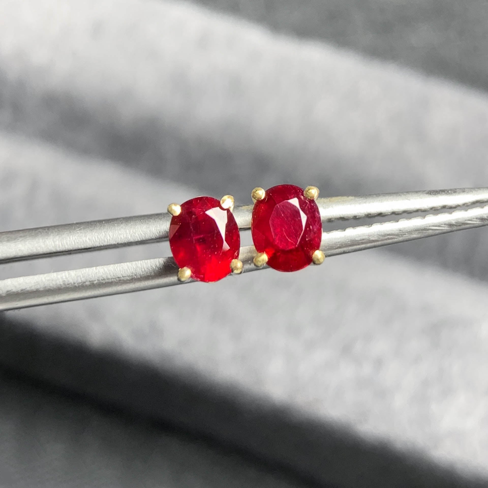 single tulip oval ruby earrings 18k gold