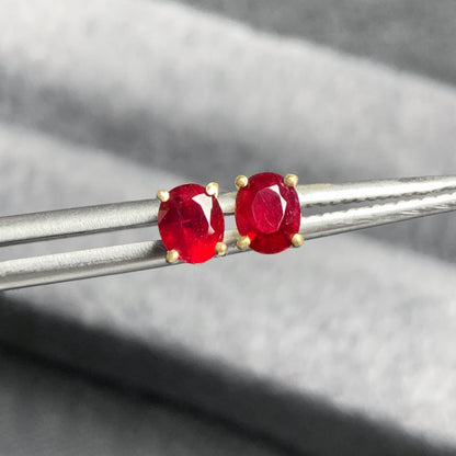 single tulip oval ruby earrings 18k gold