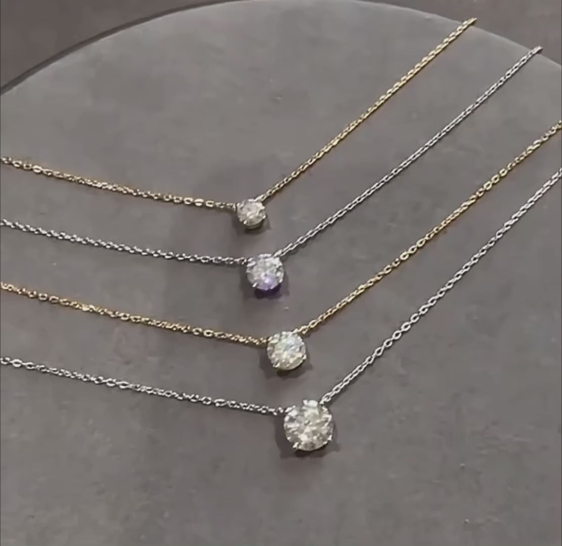 embrace 0.3ct diamond necklace in 18k gold video