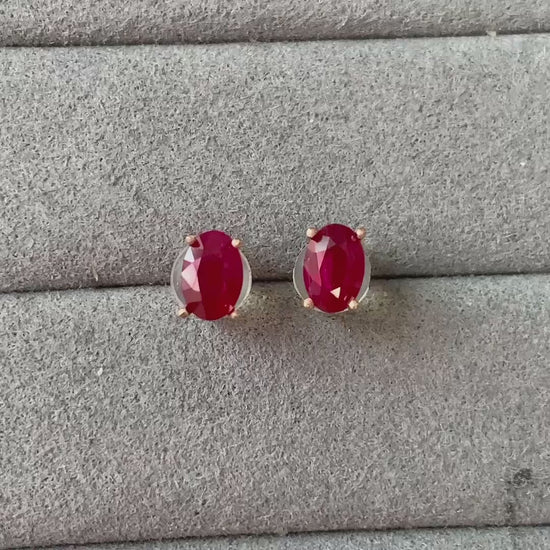 single tulip oval ruby earrings 18k gold video