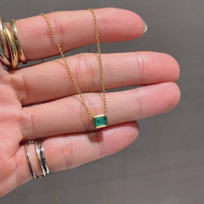 bezel set emerald necklace in 18k gold video