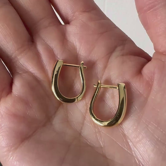 jullie arc earrings in 18k gold plated sterling silver video