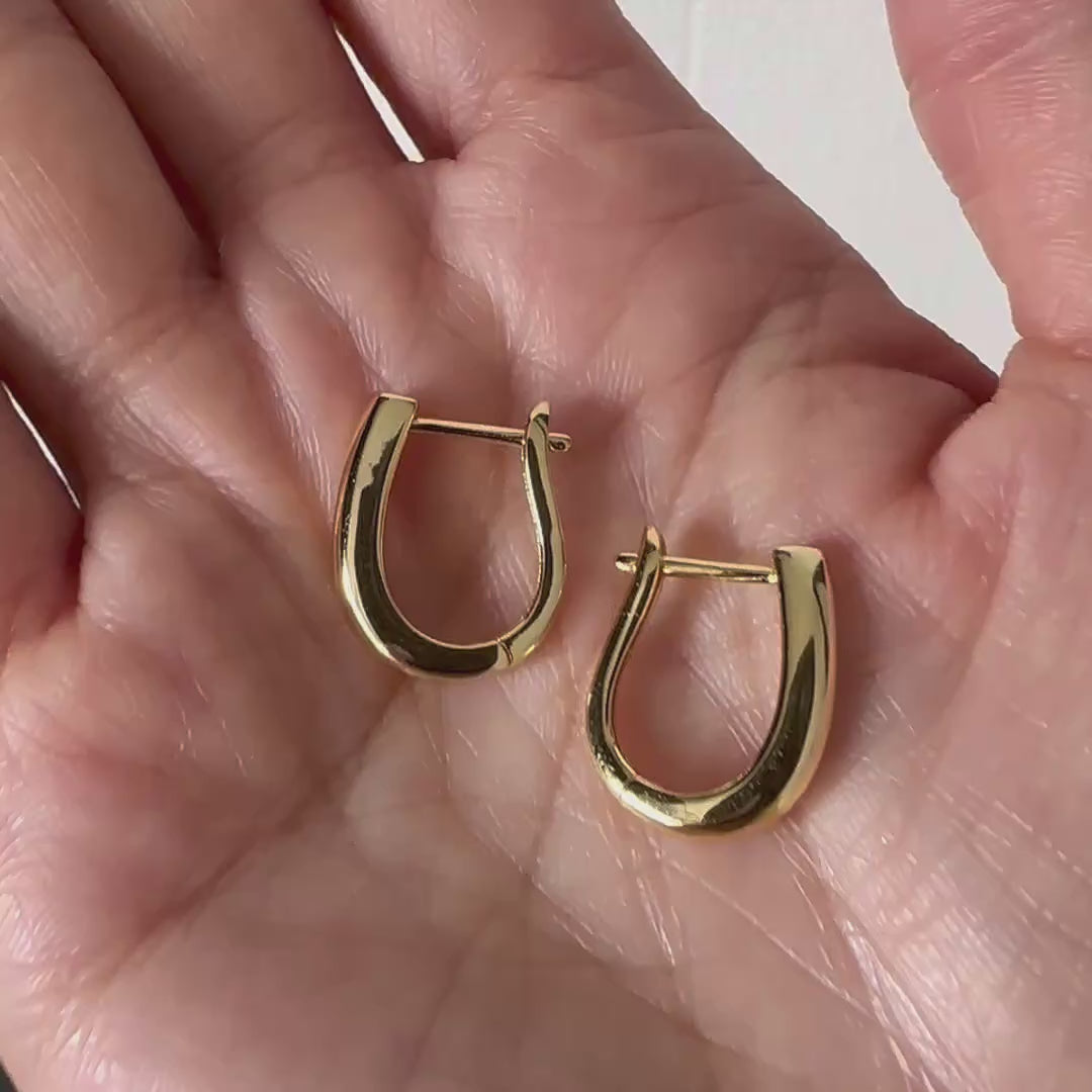 jullie arc earrings in 18k gold plated sterling silver video
