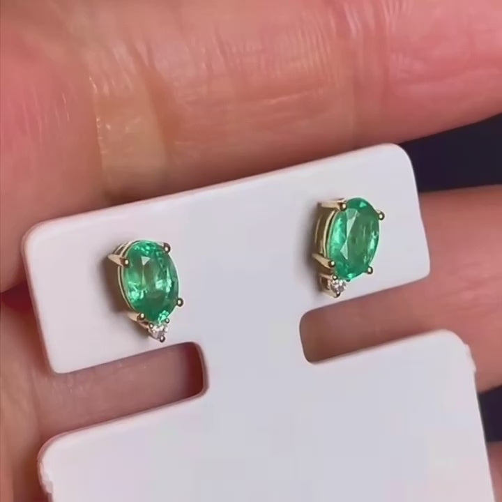 emerald diamond earrings 18k gold video