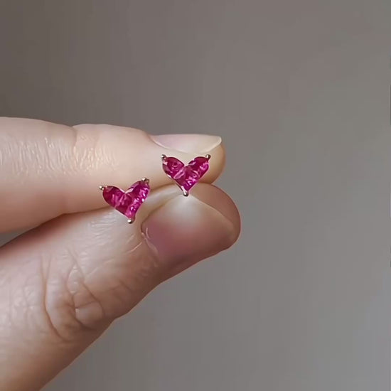 0.35ct ruby by heart earrings 18k gold video