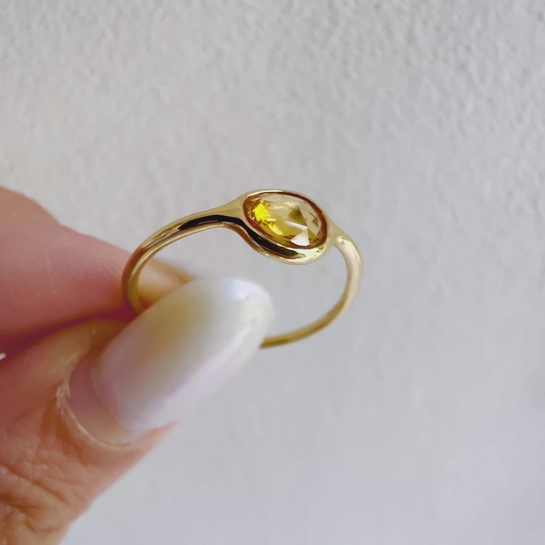 yellow sapphire ring 18k gold video