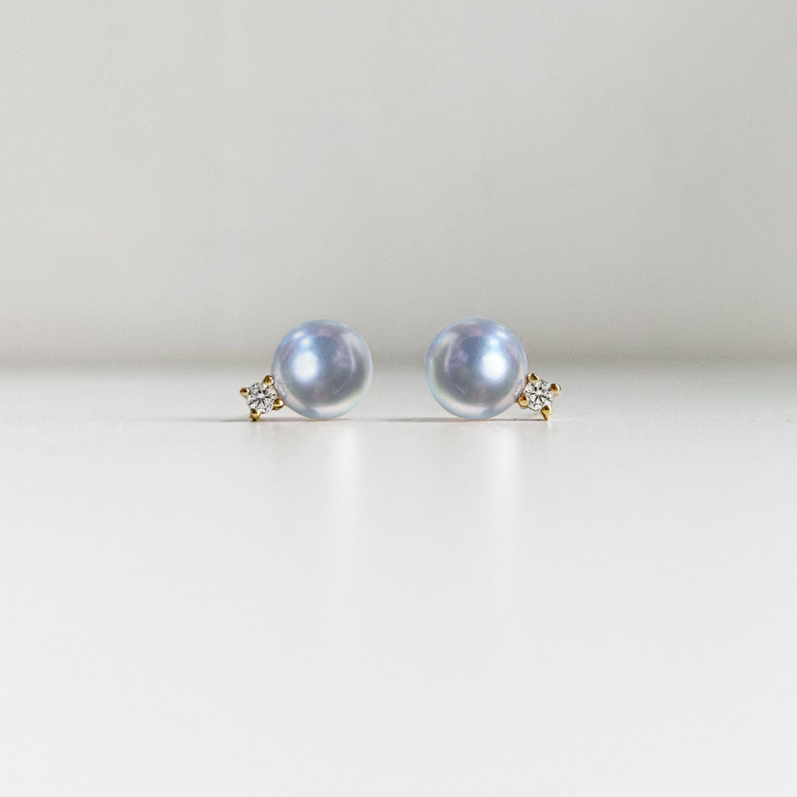 blue akoya pearl diamond earrings 18k gold