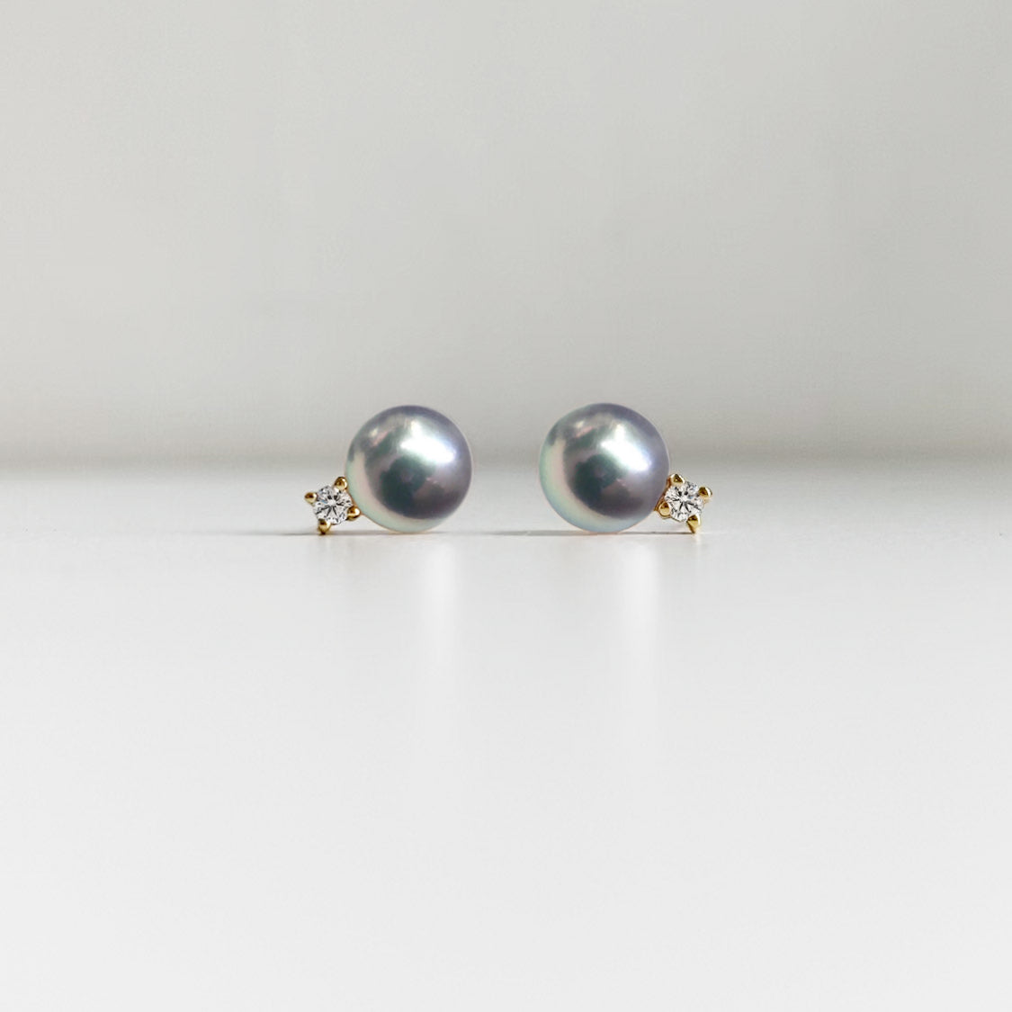 grey tahitian pearl diamond earrings 18k gold