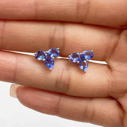 tanzanite 2ct earrings 18k white gold on hand